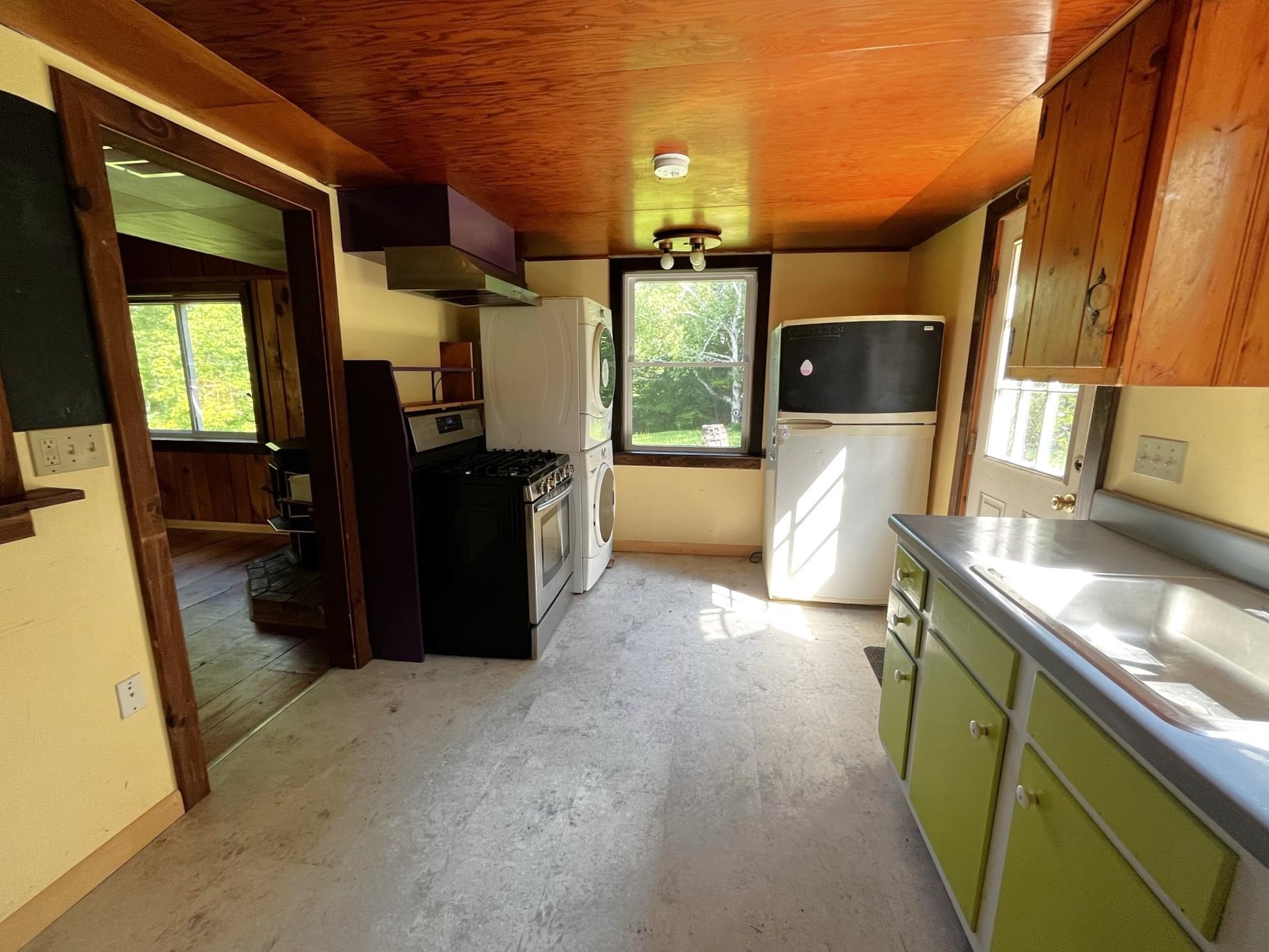 543 Skyboro Road Pownal, VT 05261 - Photo 9 of 38 Gallery Image 9