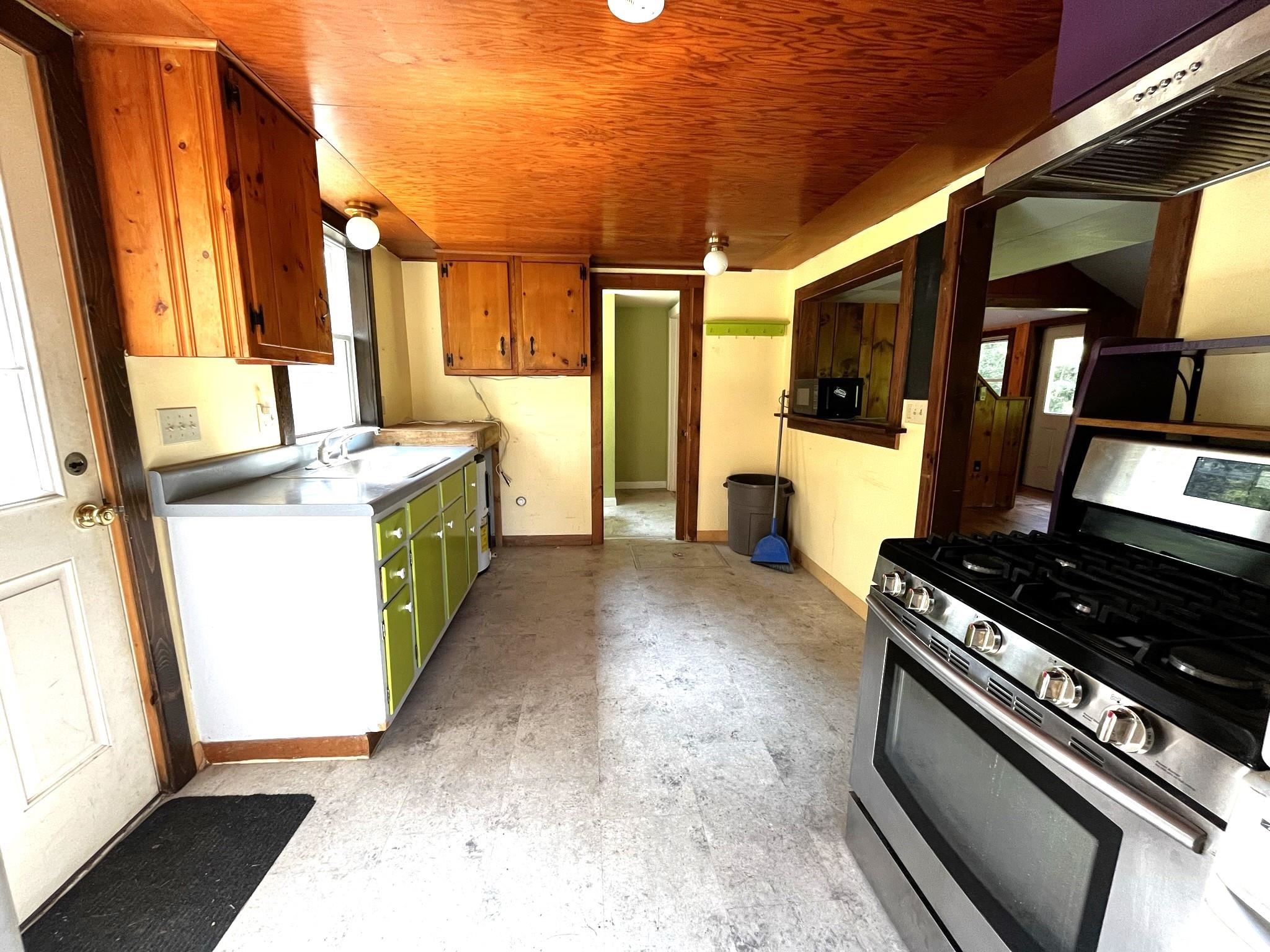 543 Skyboro Road Pownal, VT 05261 - Photo 10 of 38 Gallery Image 10