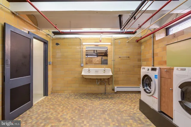 $1,600,000 | 111 West Norris Street, Philadelphia, PA 19122