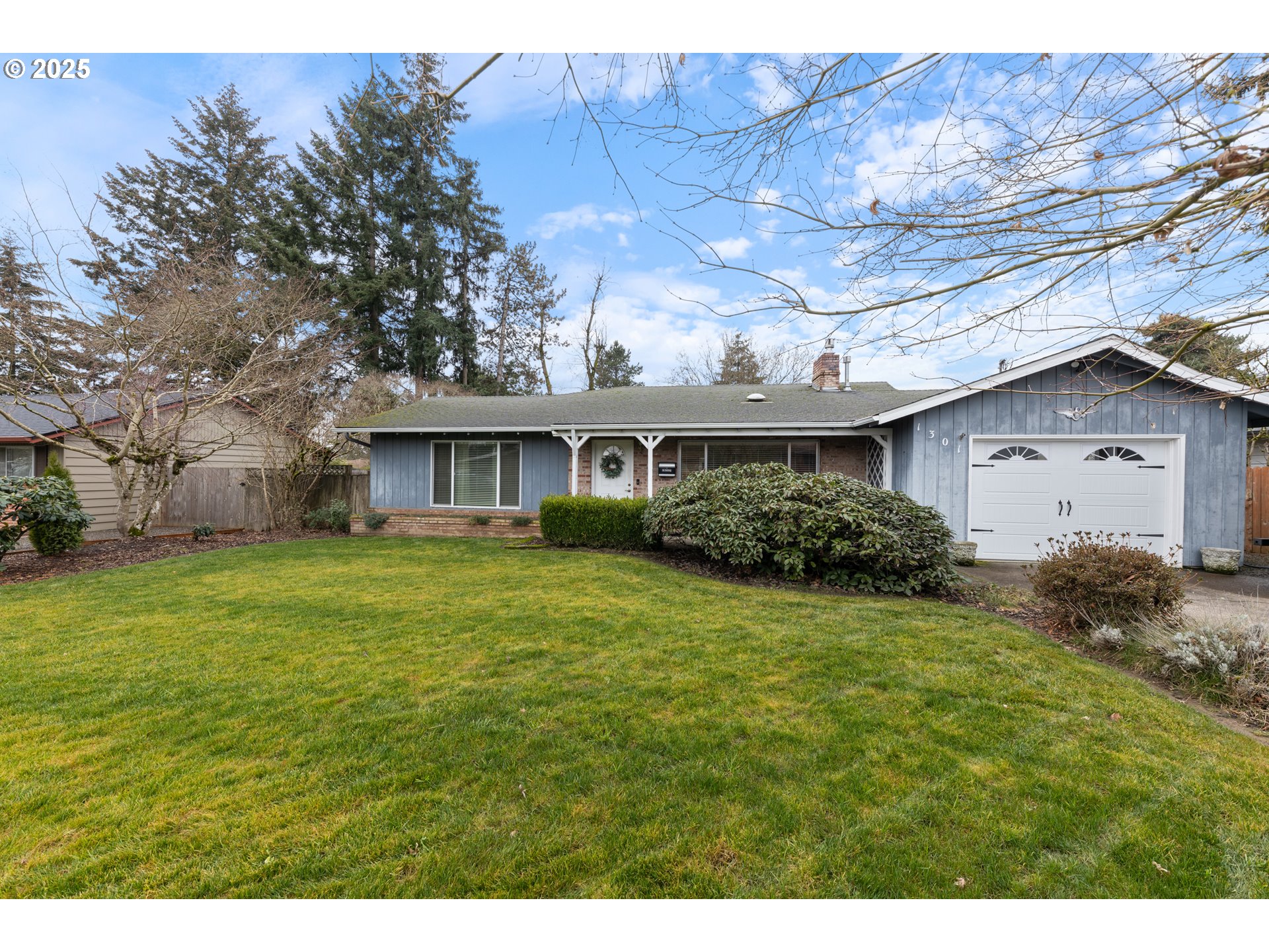 1301 Hadley Road Newberg, OR 97132 - Photo 1 of 40 Gallery Image 1