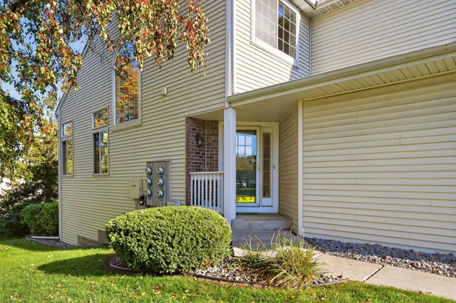 $325,000 | 2177 Cool Stream Circle, Eagan, MN 55122