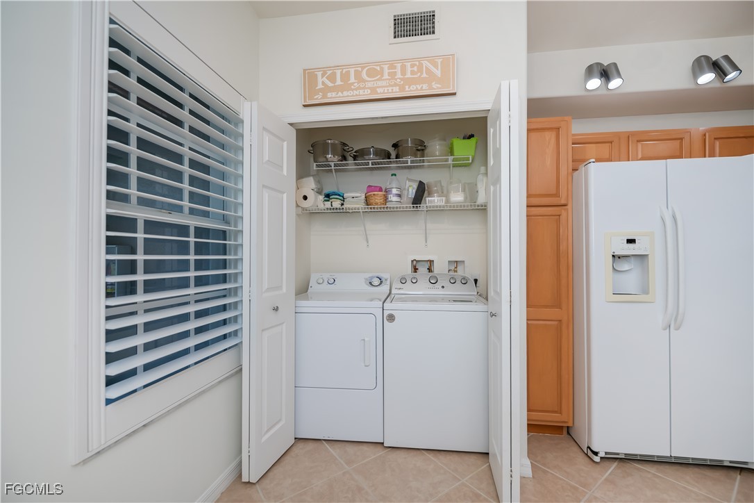 10109 Colonial Country Club Boulevard, Unit 2404 Fort Myers, FL 33913 - Photo 11 of 44