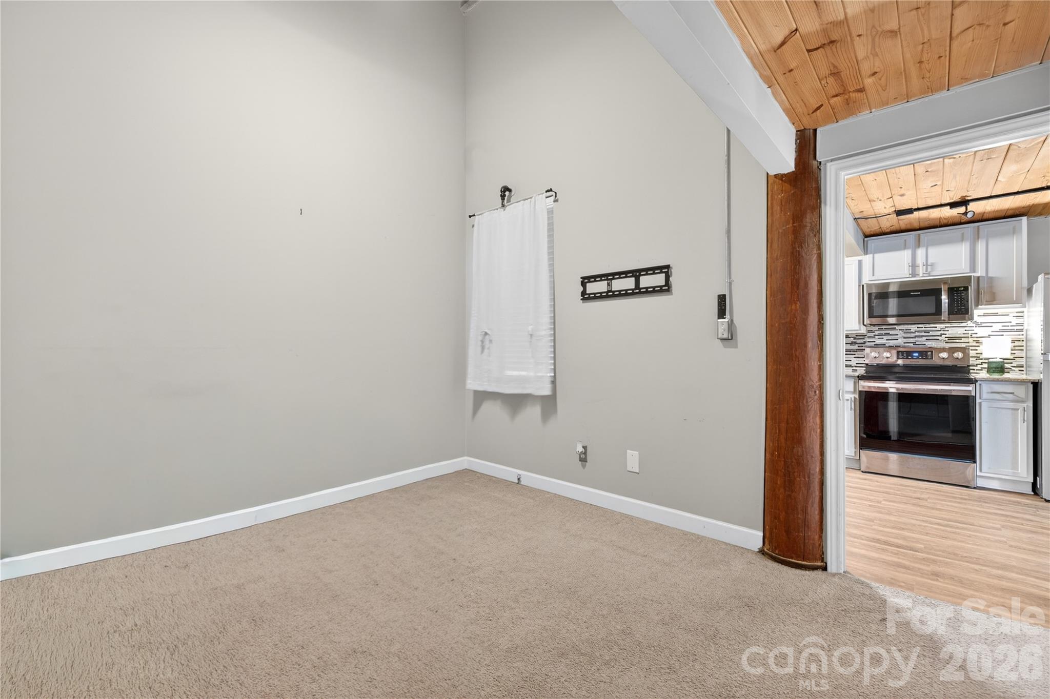 201 South Hoskins Road, Unit 121 Charlotte, NC 28208 - Photo 31 of 39