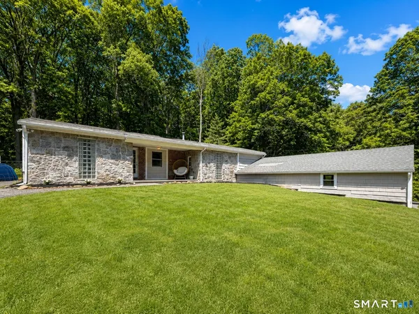 $480,000 | 22 Circle Drive, Ashford, CT 06278
