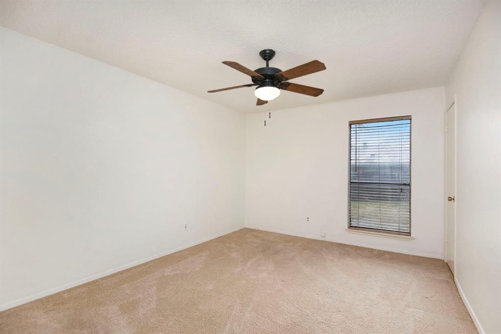 6817 West Cleburne Road Fort Worth, TX 76133 - Photo 24 of 24 a view of an empty room