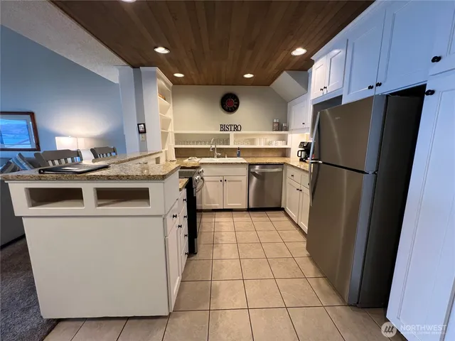 $2,500 | 100 Lake Chelan Shores Drive, Unit 145, Chelan, WA 98816