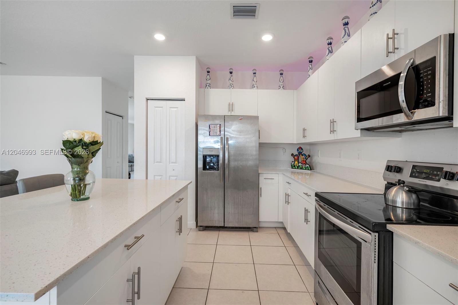 21189 Southwest 127th Court Miami, FL 33177 - Photo 11 of 43
