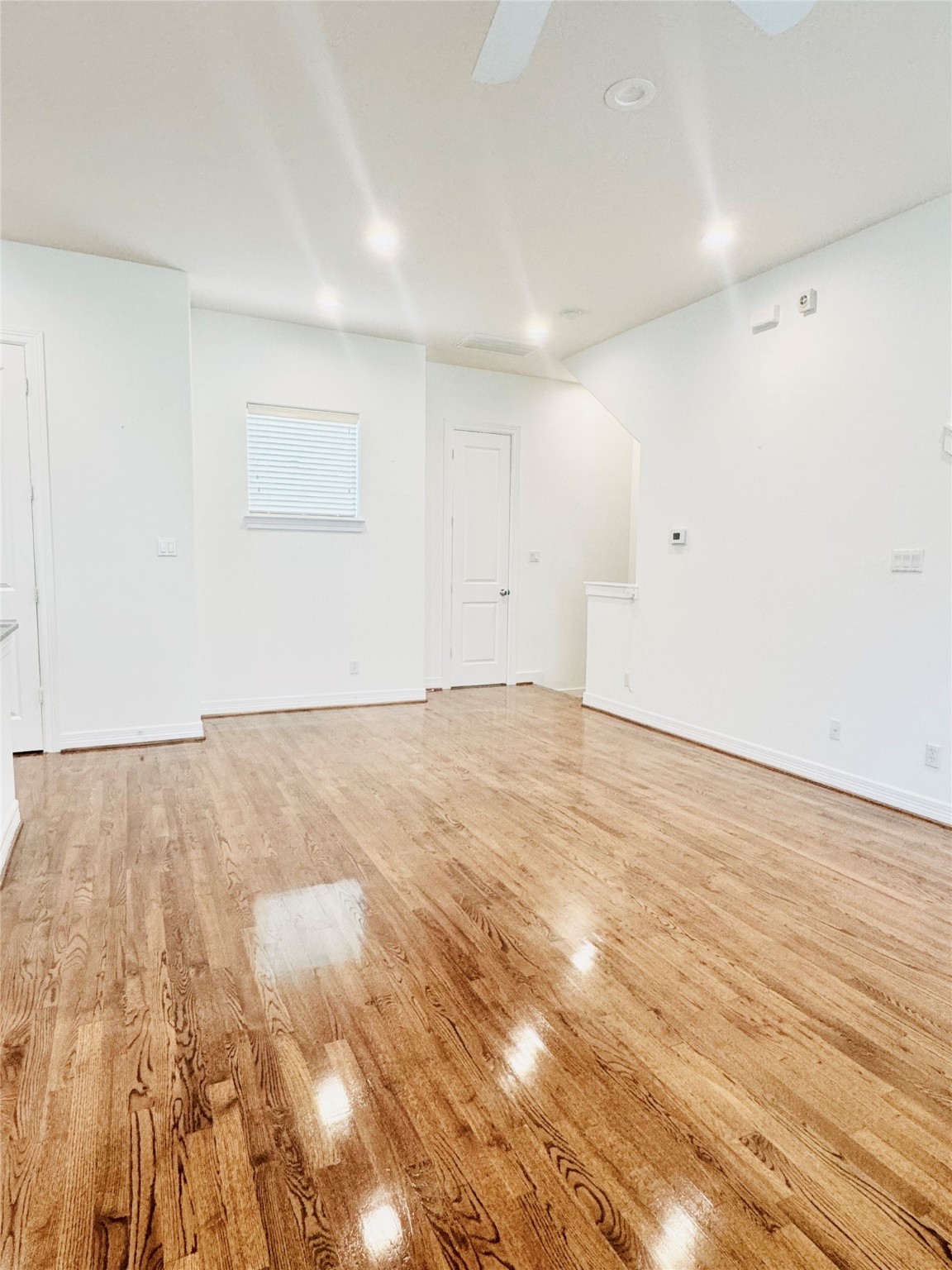 3846 Center Street Houston, TX 77007 - Photo 21 of 37 an empty room with wooden floor