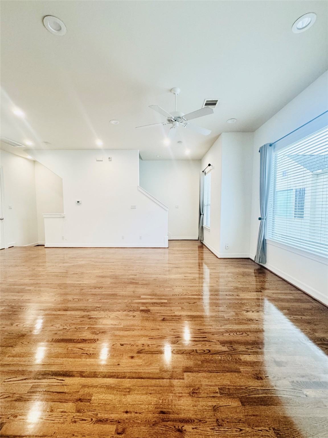 3846 Center Street Houston, TX 77007 - Photo 22 of 37 a view of empty room with wooden floor