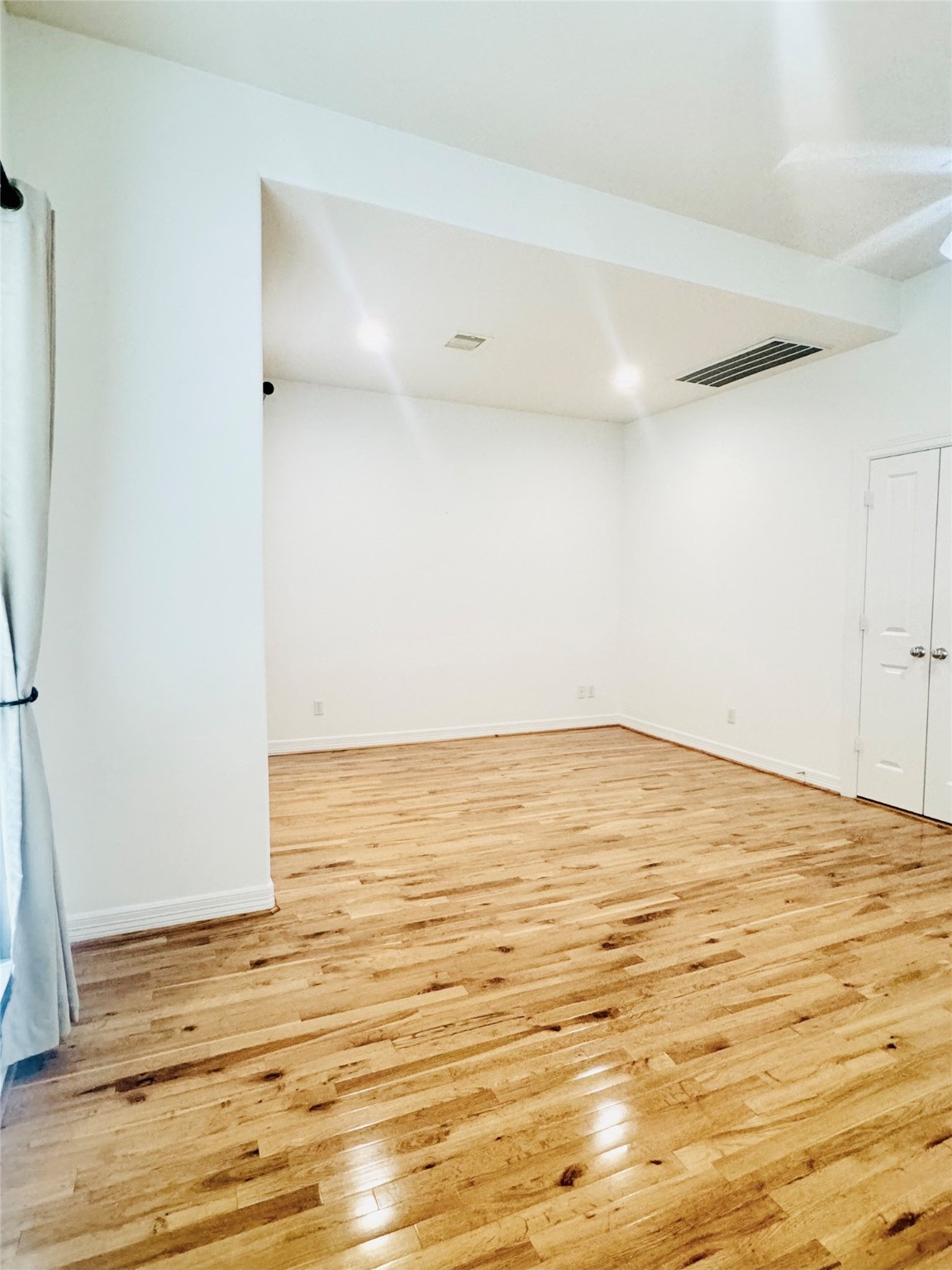 3846 Center Street Houston, TX 77007 - Photo 29 of 37 a view of empty room