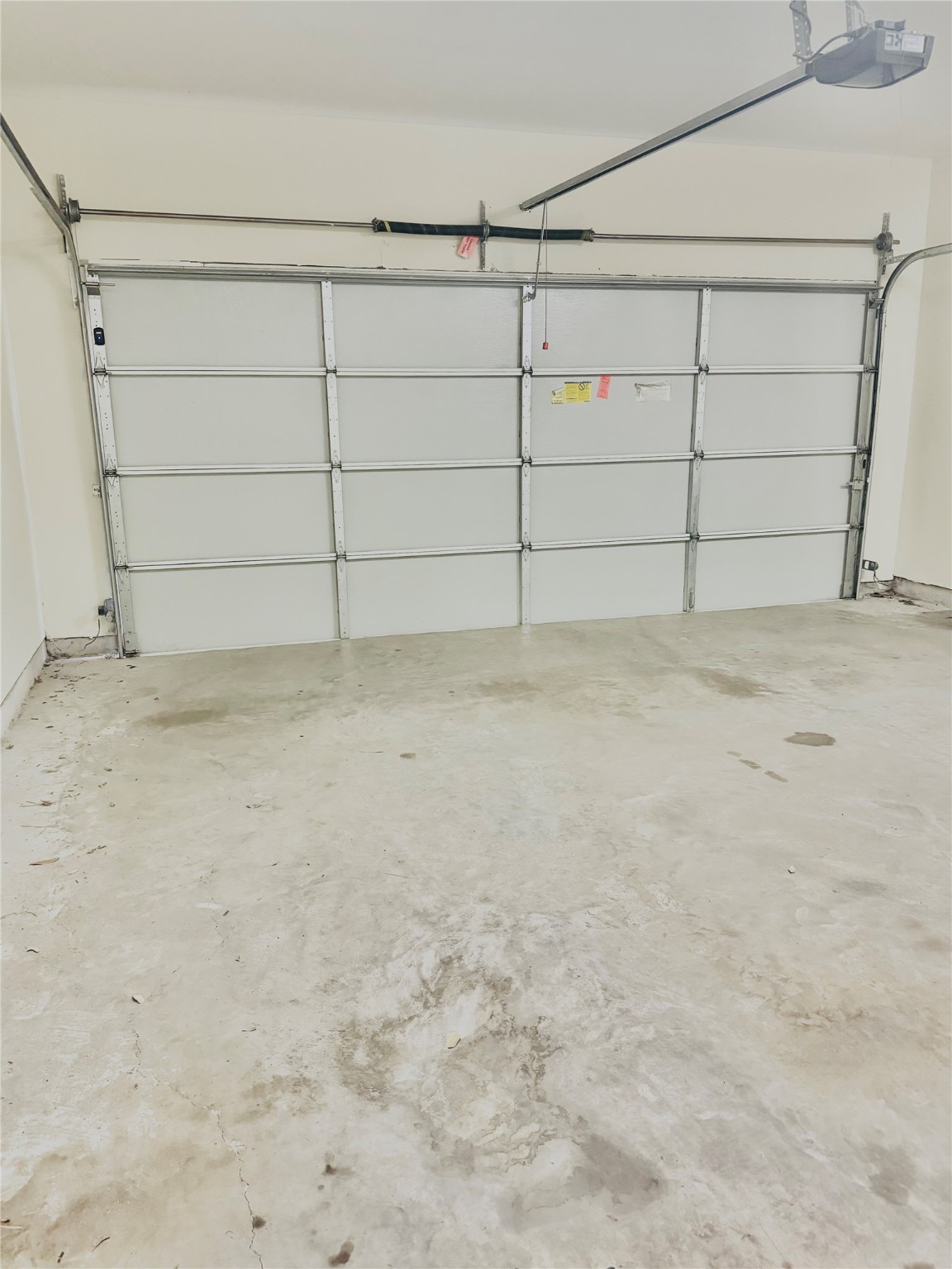 3846 Center Street Houston, TX 77007 - Photo 35 of 37 a view of a garage