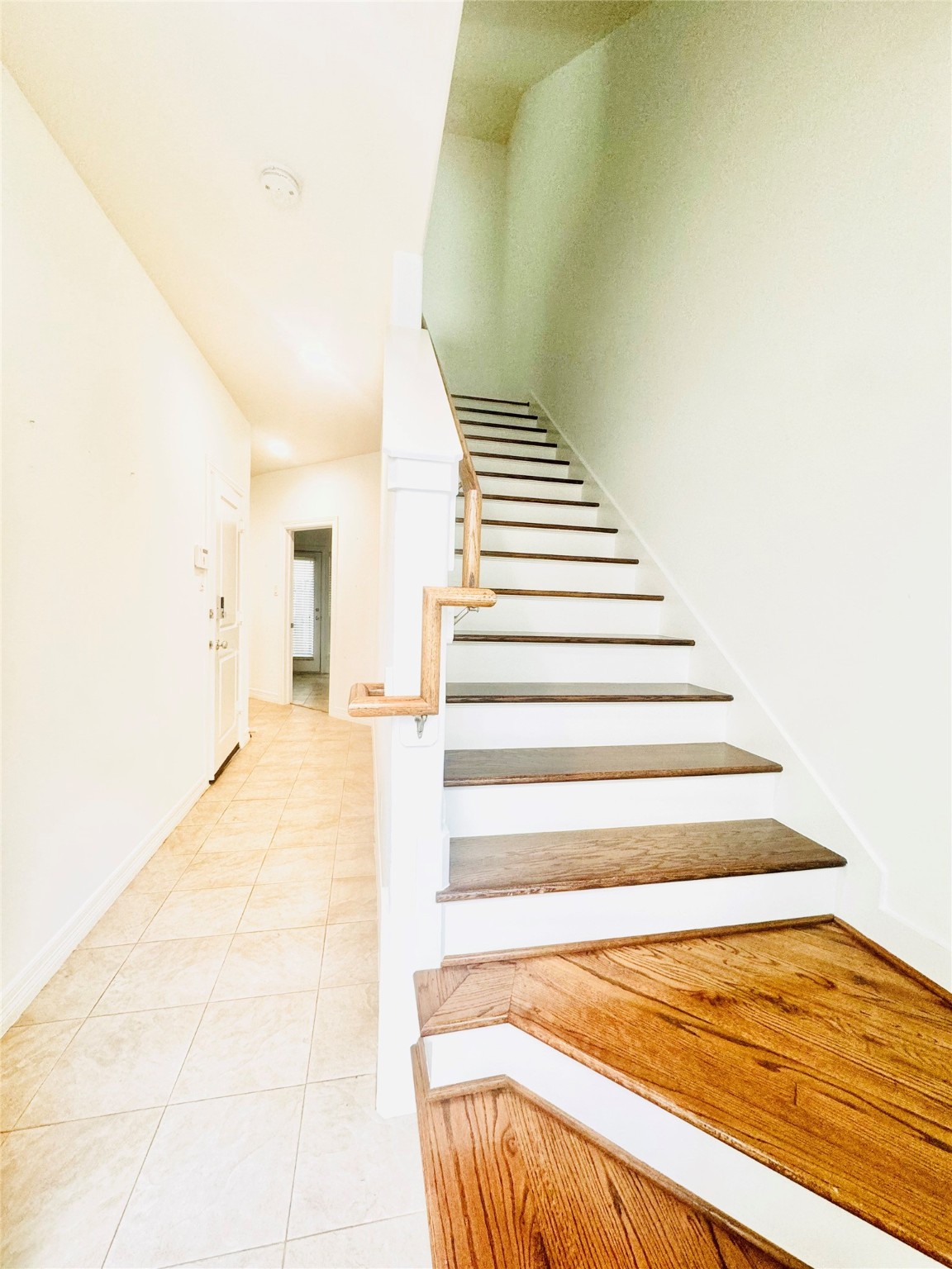 3846 Center Street Houston, TX 77007 - Photo 4 of 37 a view of entryway and hall with wooden floor