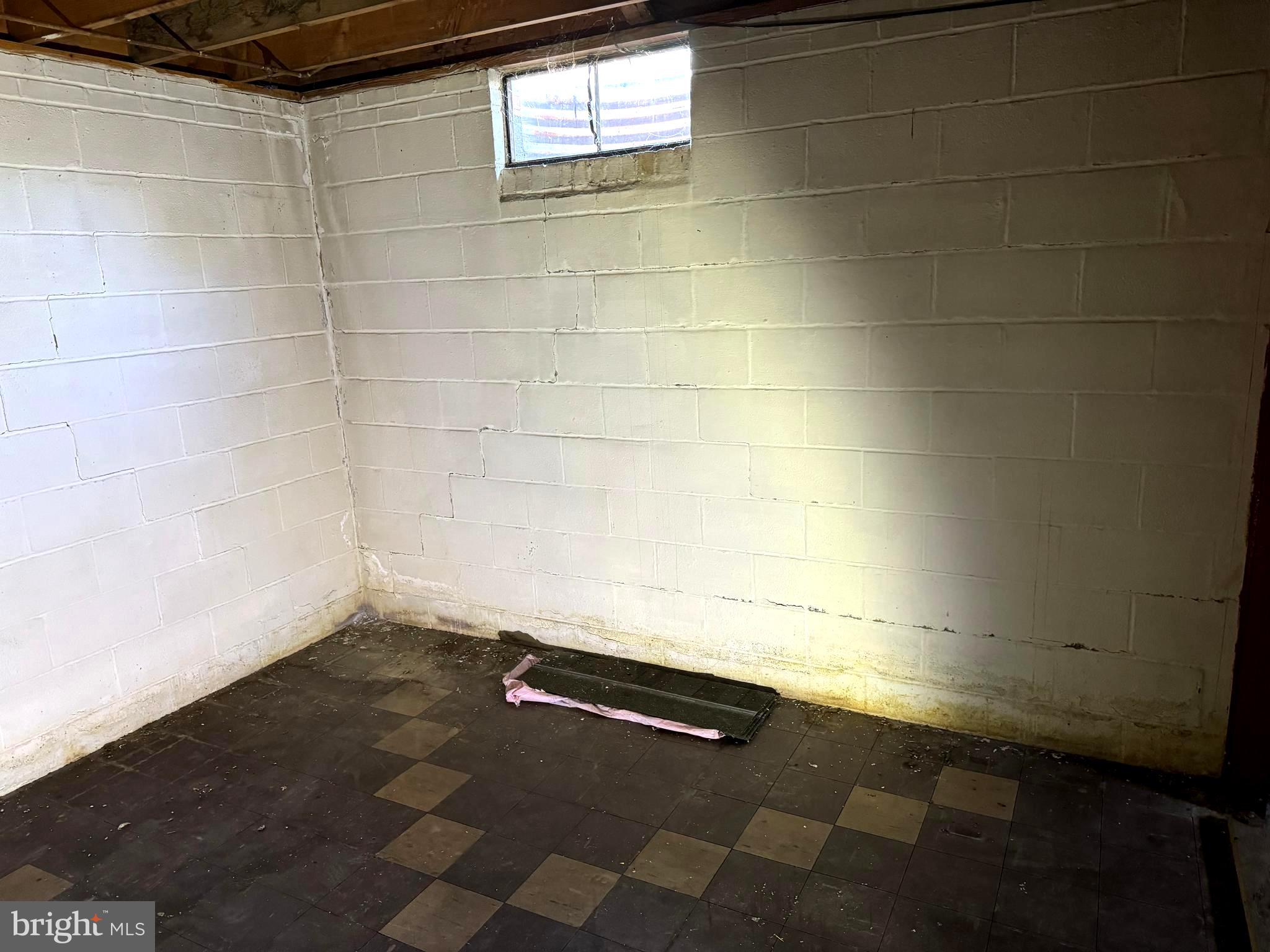 1309 Commerce Street Winchester, VA 22601 - Photo 20 of 27 a view of a room
