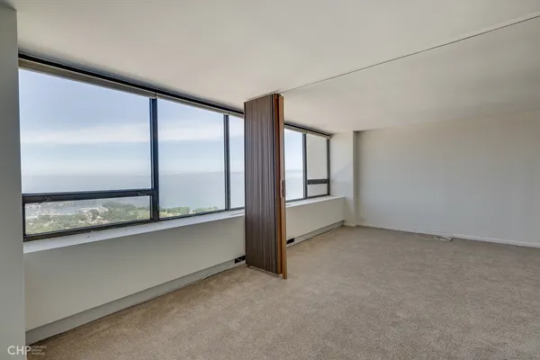 $2,250 | 2800 North Lake Shore Drive, Unit 3209, Chicago, IL 60657