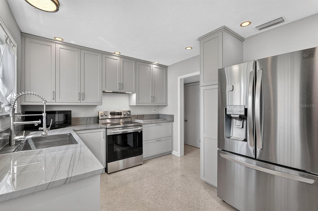 1238 Suwanee Road Daytona Beach, FL 32114 - Photo 16 of 42