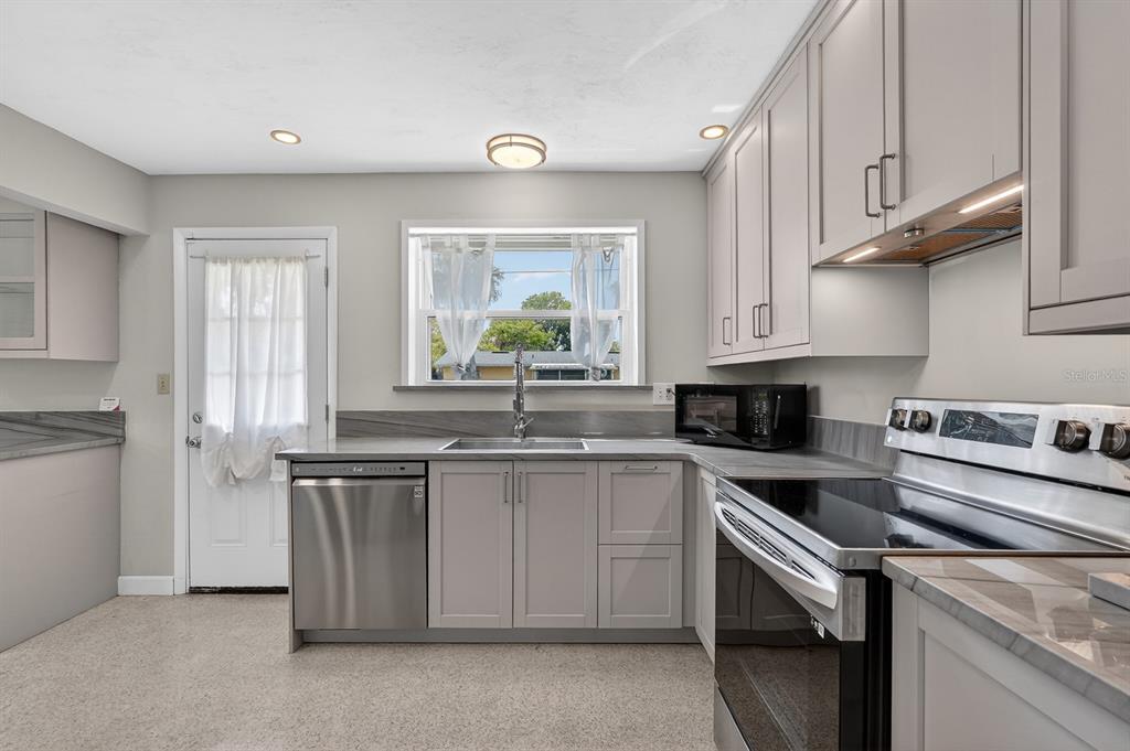 1238 Suwanee Road Daytona Beach, FL 32114 - Photo 18 of 42