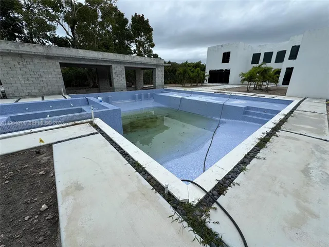 $10,699,000 | 6190 Southwest 128th Street, Pinecrest, FL 33156