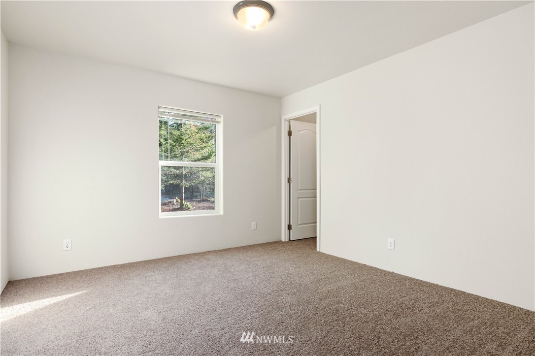 4063 Degraff Road Oak Harbor, WA 98277 - Photo 13 of 25 Gallery Image 13