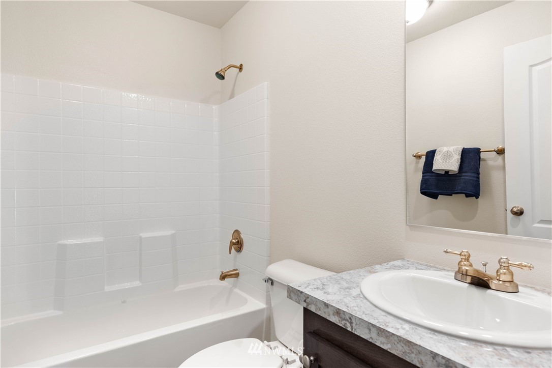4063 Degraff Road Oak Harbor, WA 98277 - Photo 14 of 25 Gallery Image 14