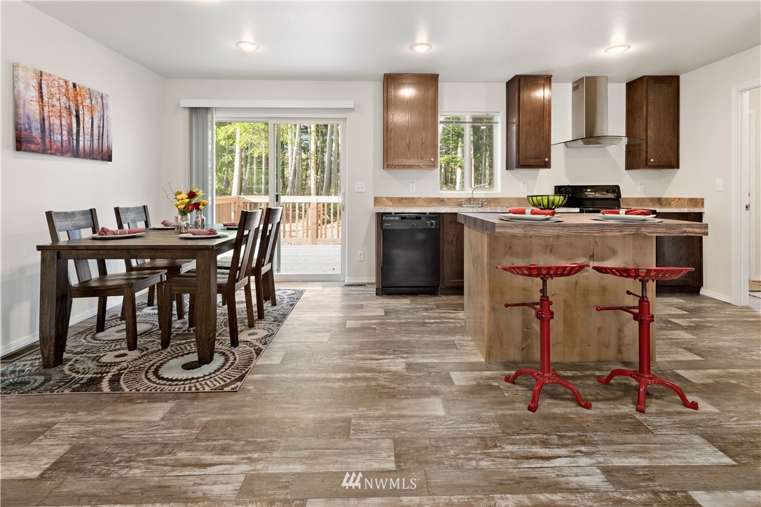 4063 Degraff Road Oak Harbor, WA 98277 - Photo 10 of 25 Gallery Image 10