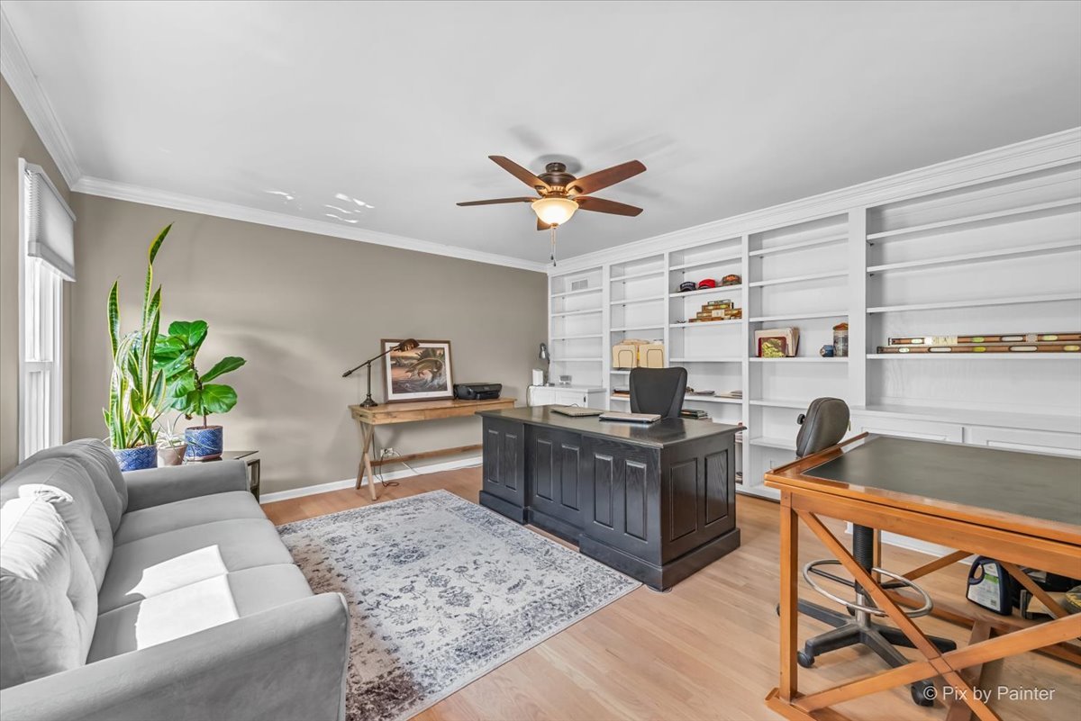39W278 Baert Road St. Charles, IL 60175 - Photo 4 of 47 a living room with furniture and a kitchen view