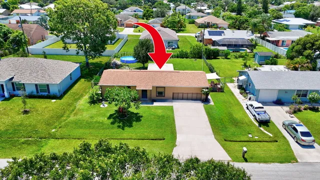 $299,000 | 536 Southwest Buswell Avenue, Port St. Lucie, FL 34983