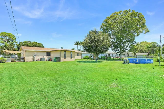 $299,000 | 536 Southwest Buswell Avenue, Port St. Lucie, FL 34983