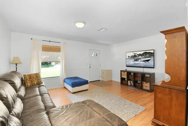 $299,000 | 536 Southwest Buswell Avenue, Port St. Lucie, FL 34983