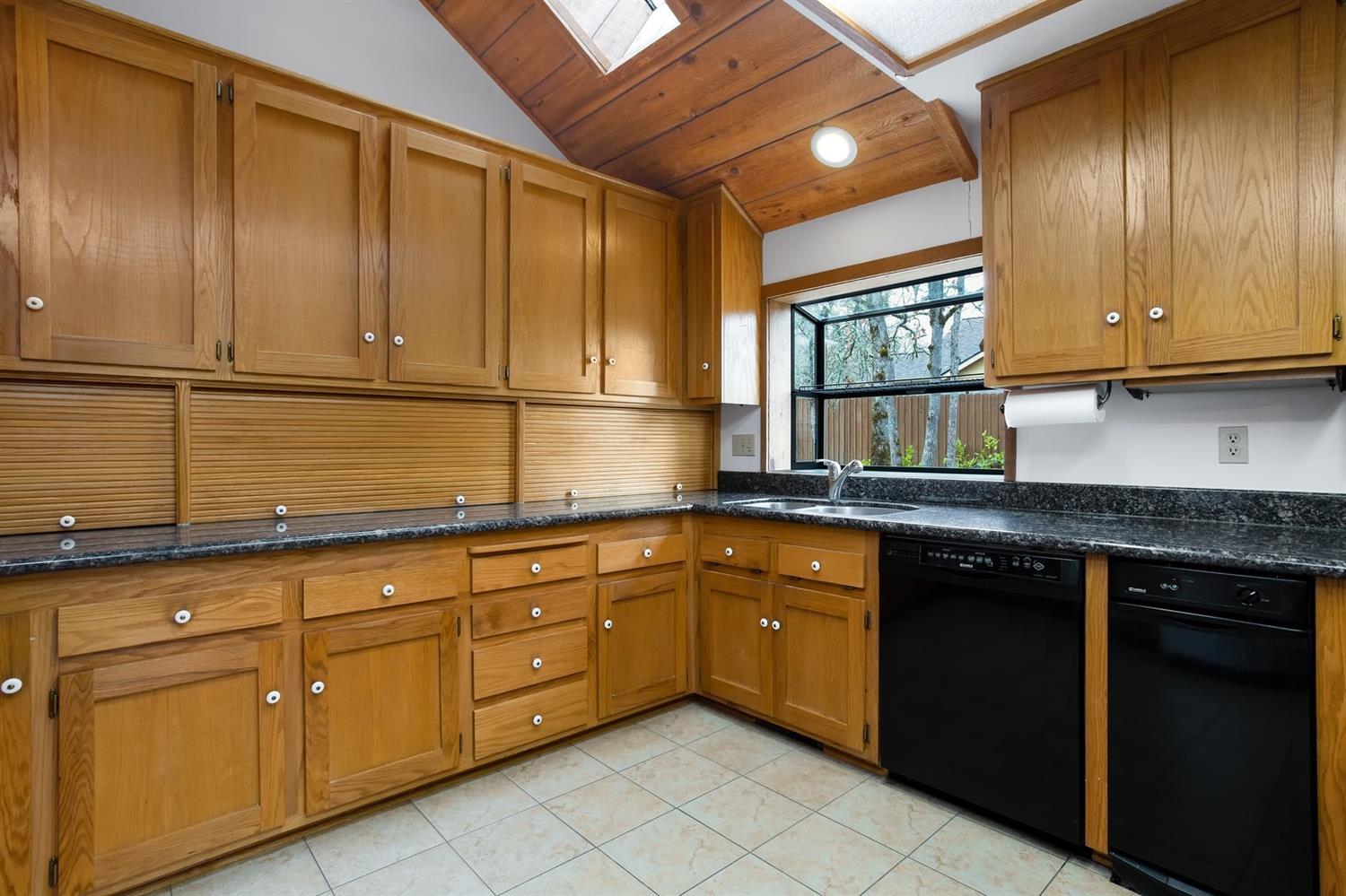 197 Rene Drive Shady Cove, OR 97539 - Photo 10 of 35 Additional Photo