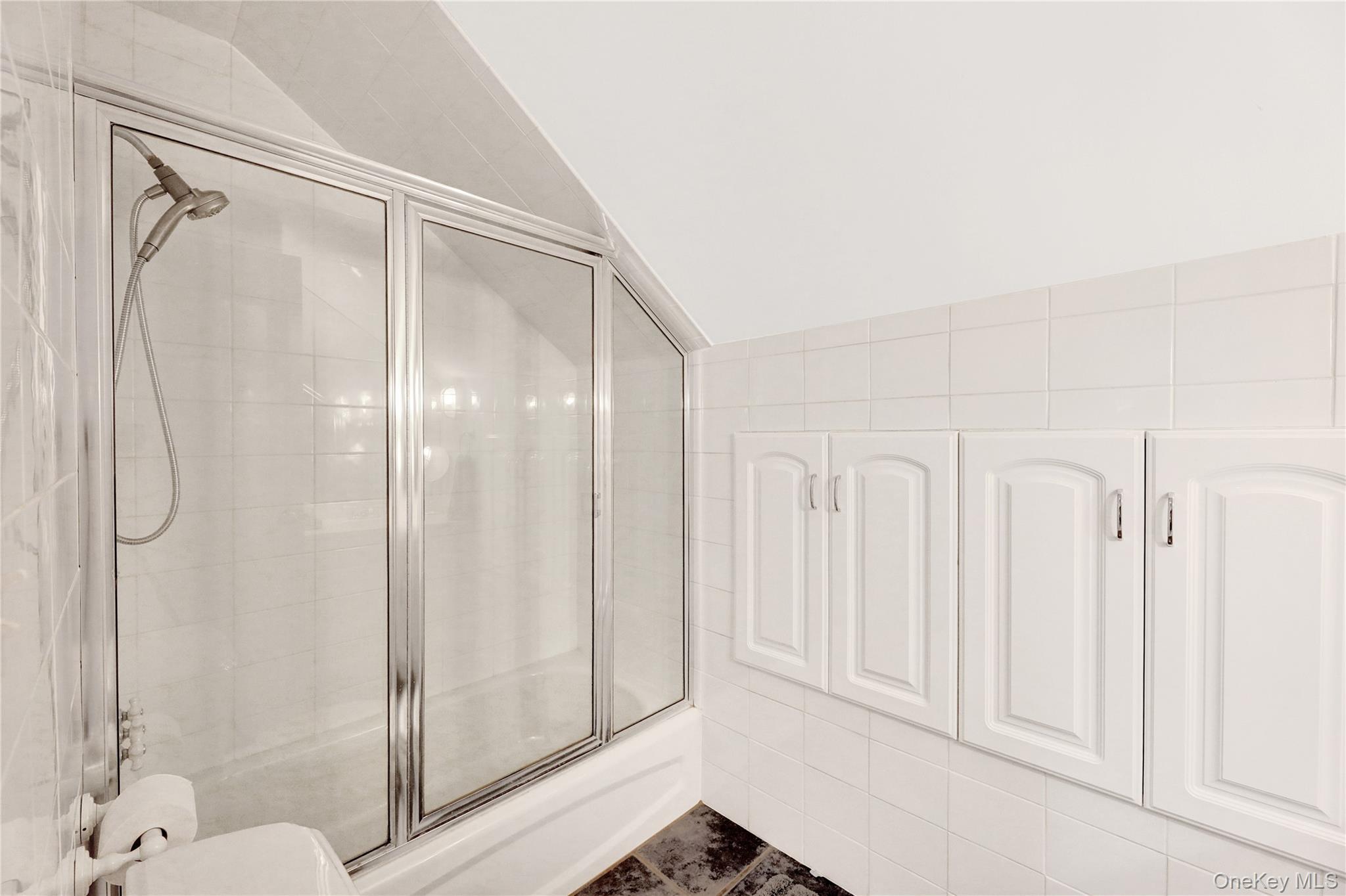 198 South Country Road Remsenburg, NY 11960 - Photo 27 of 46