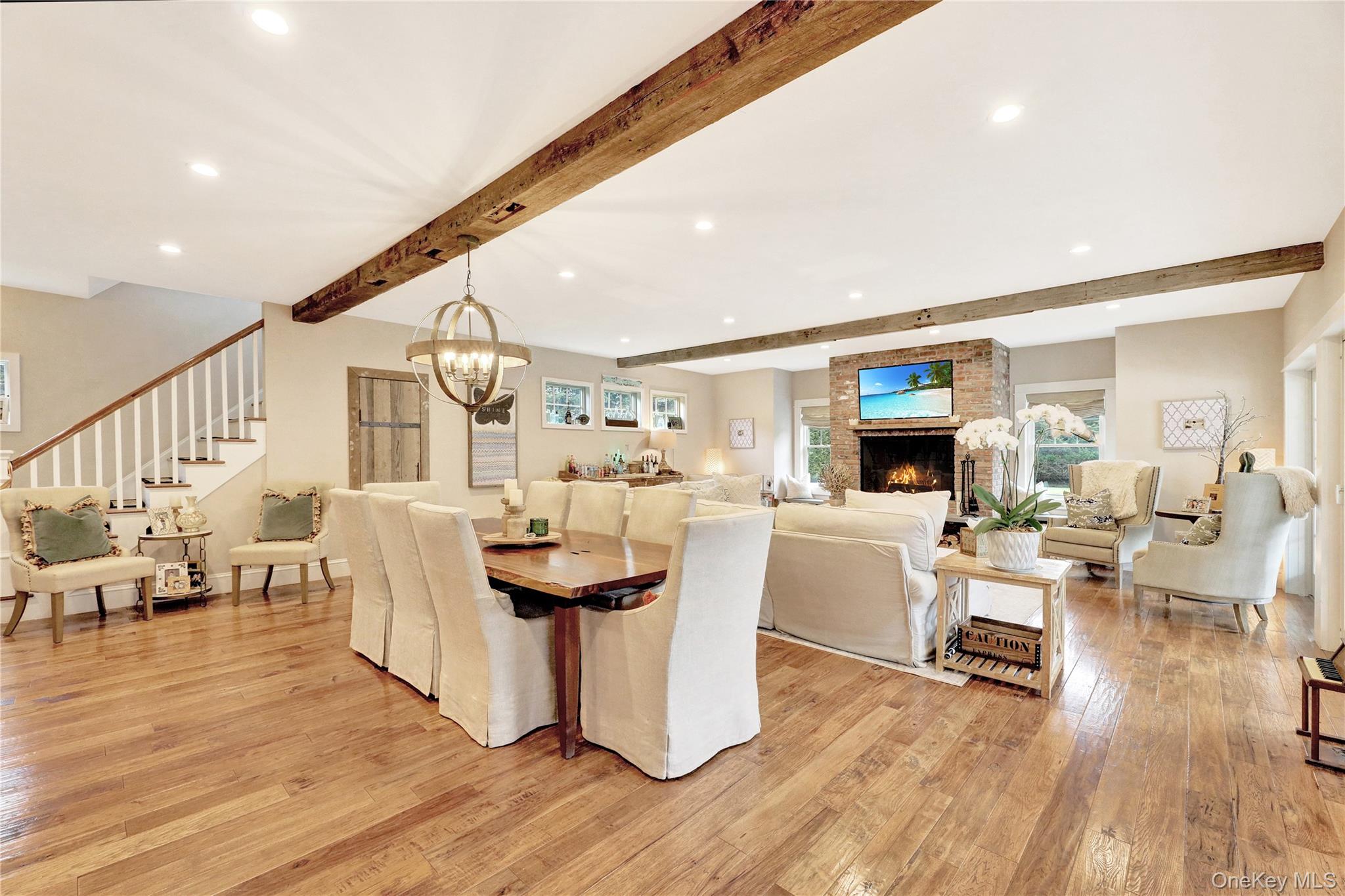 198 South Country Road Remsenburg, NY 11960 - Photo 6 of 46