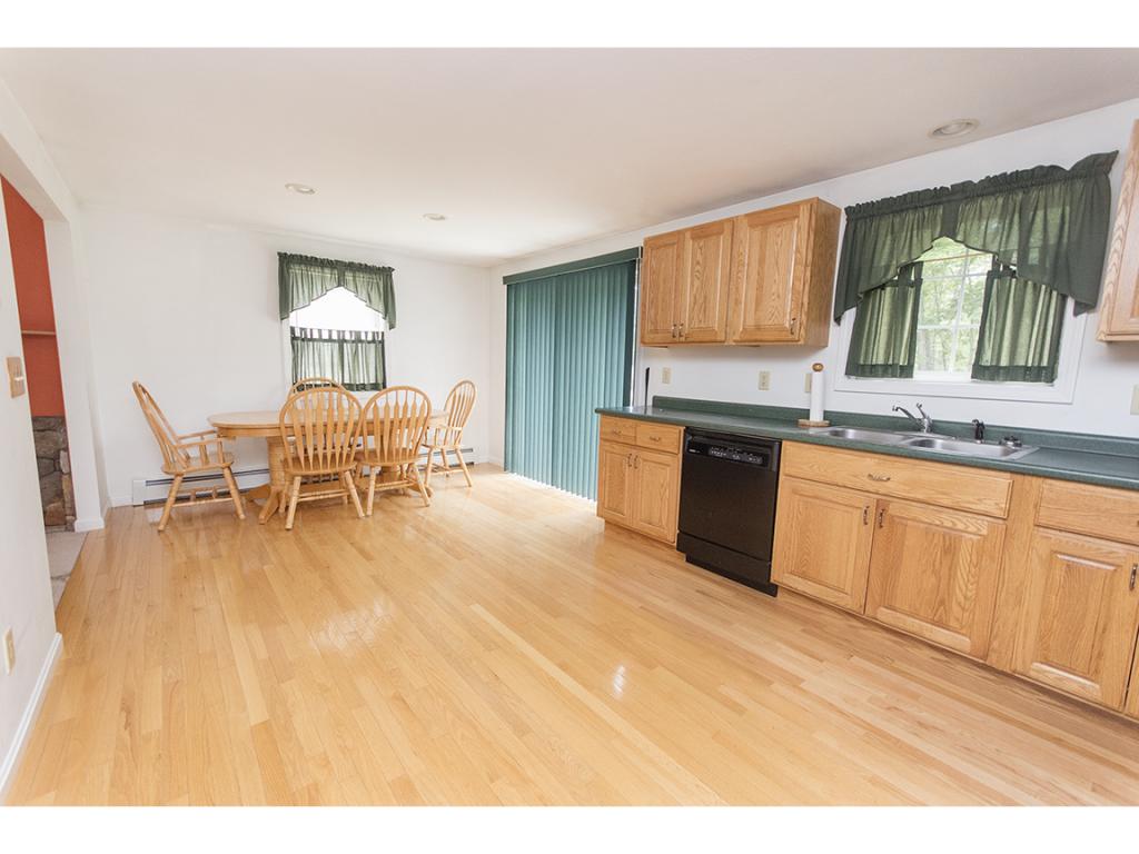 32 Walnut Hill Road Sandown, NH 03873 - Photo 3 of 28