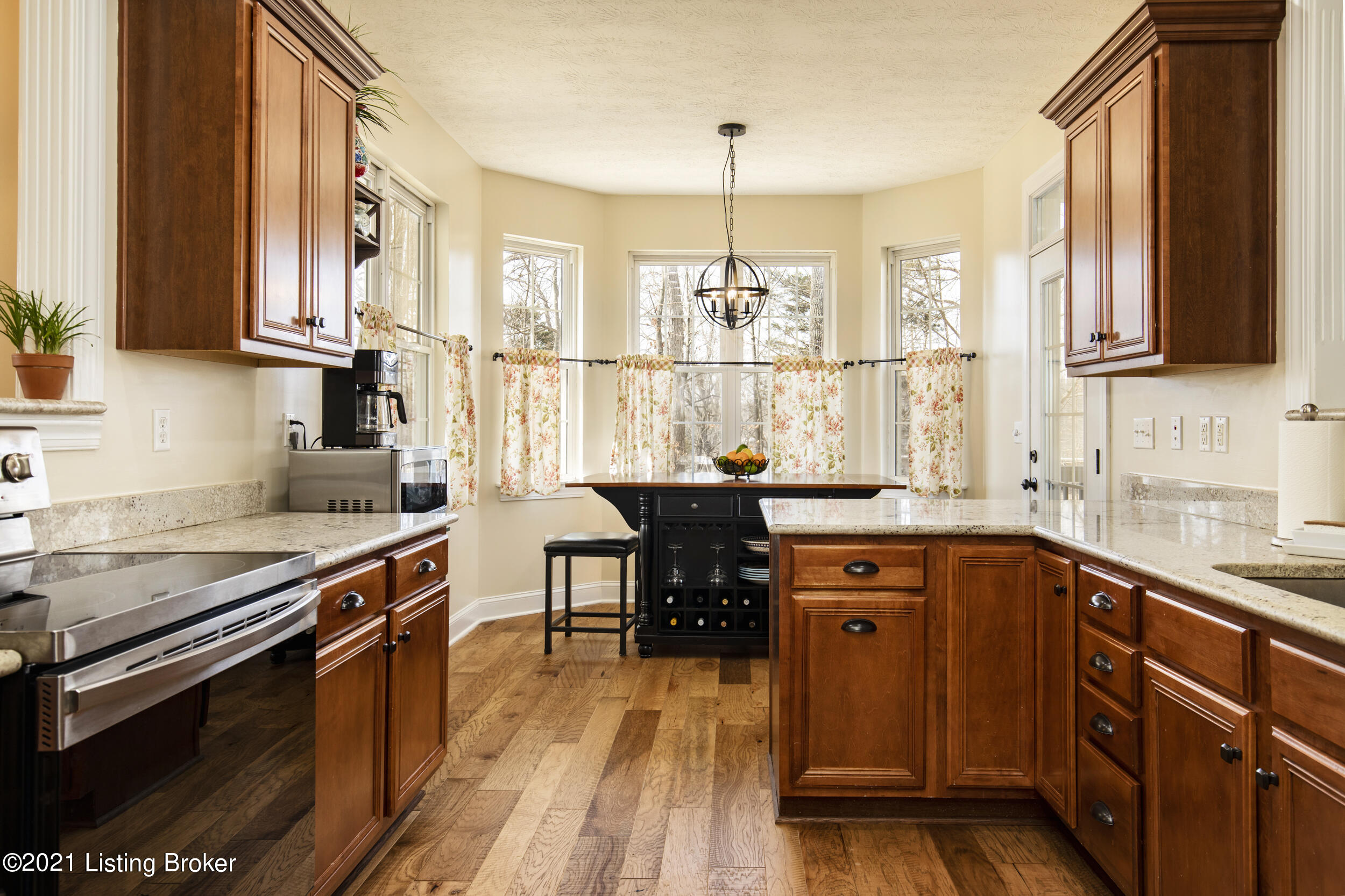 355 Sunny View Road Brandenburg, KY 40108 - Photo 10 of 76 Maple cabinets accent this area