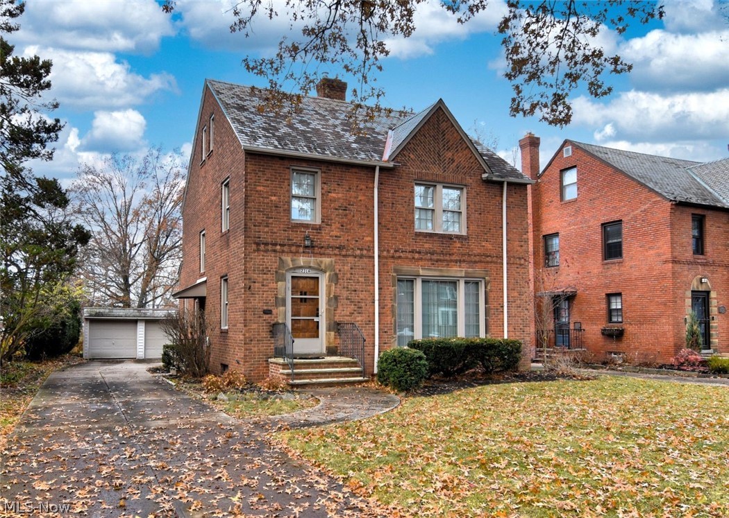 2316 Glendon Road Cleveland, OH 44118 - Photo 1 of 22 Gallery Image 1