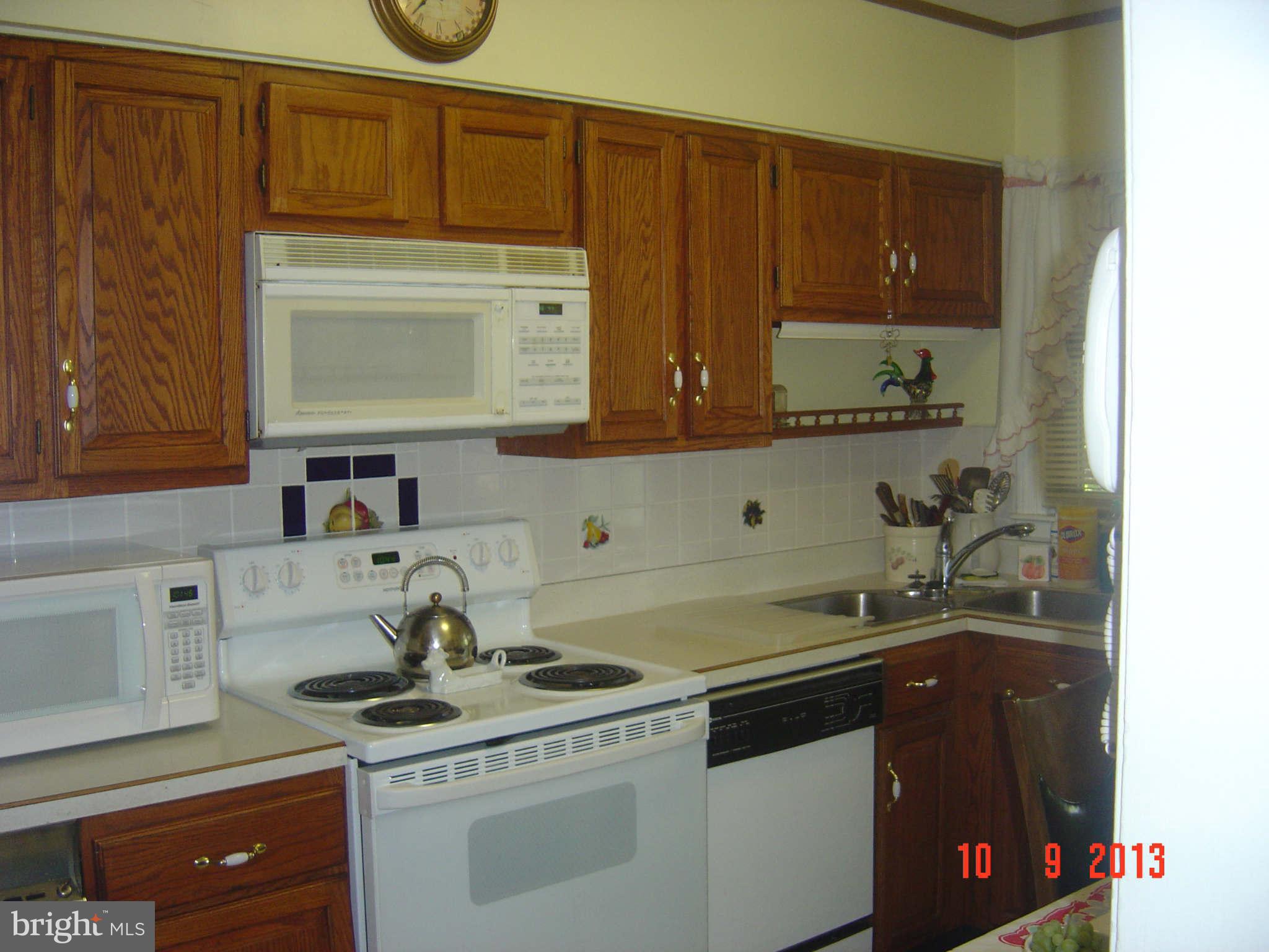 1355 Stonewood Road Baltimore, MD 21239 - Photo 6 of 20 Kitchen