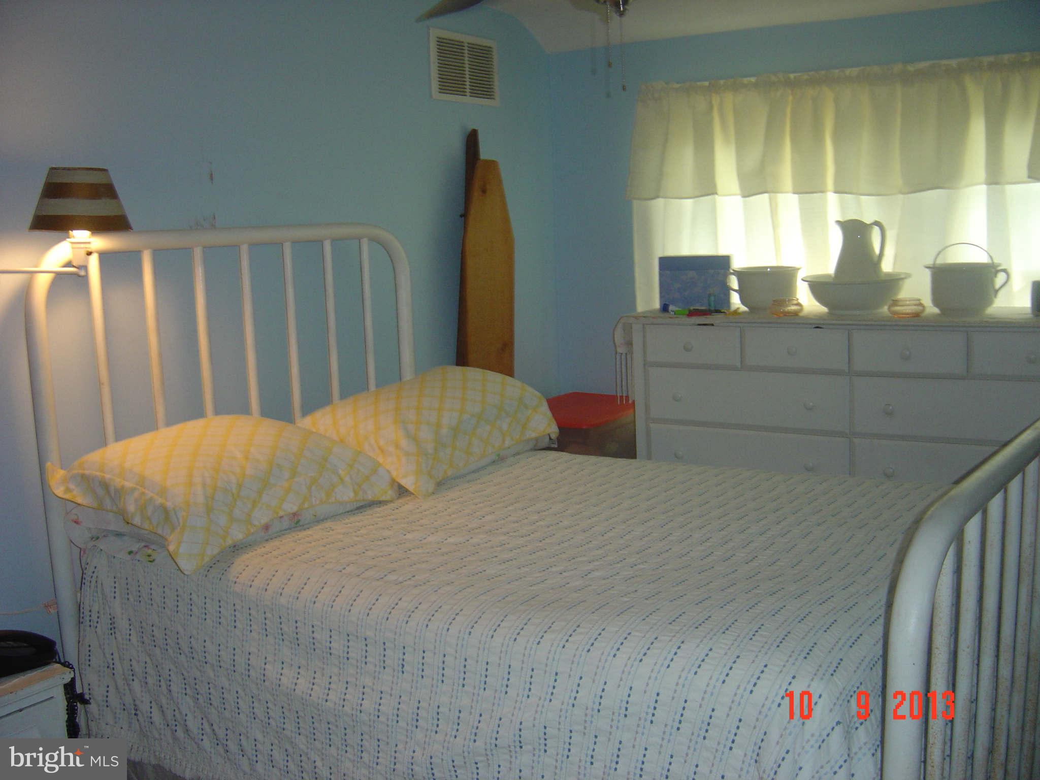 1355 Stonewood Road Baltimore, MD 21239 - Photo 9 of 20 Bath (Master)
