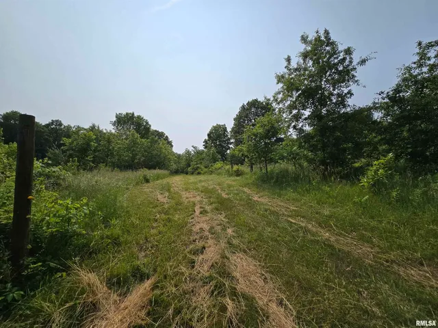 $950,000 | 1489 East 273rd Lane, Clayton, IL 62324