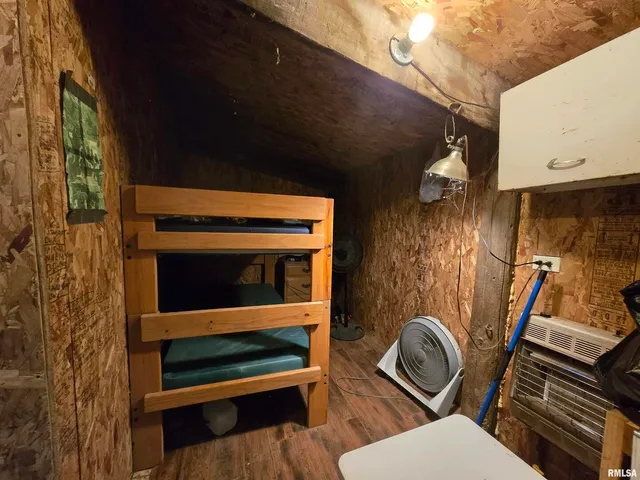 $950,000 | 1489 East 273rd Lane, Clayton, IL 62324