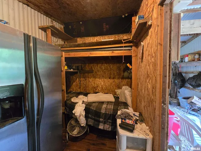 $950,000 | 1489 East 273rd Lane, Clayton, IL 62324