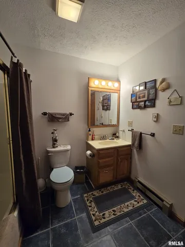 $950,000 | 1489 East 273rd Lane, Clayton, IL 62324