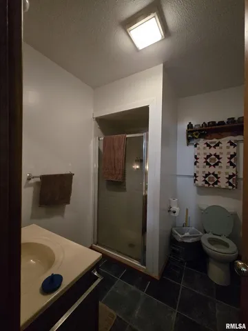 $950,000 | 1489 East 273rd Lane, Clayton, IL 62324