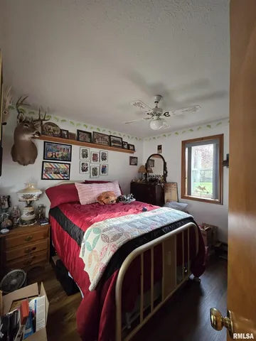 $950,000 | 1489 East 273rd Lane, Clayton, IL 62324