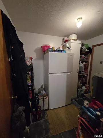 $950,000 | 1489 East 273rd Lane, Clayton, IL 62324