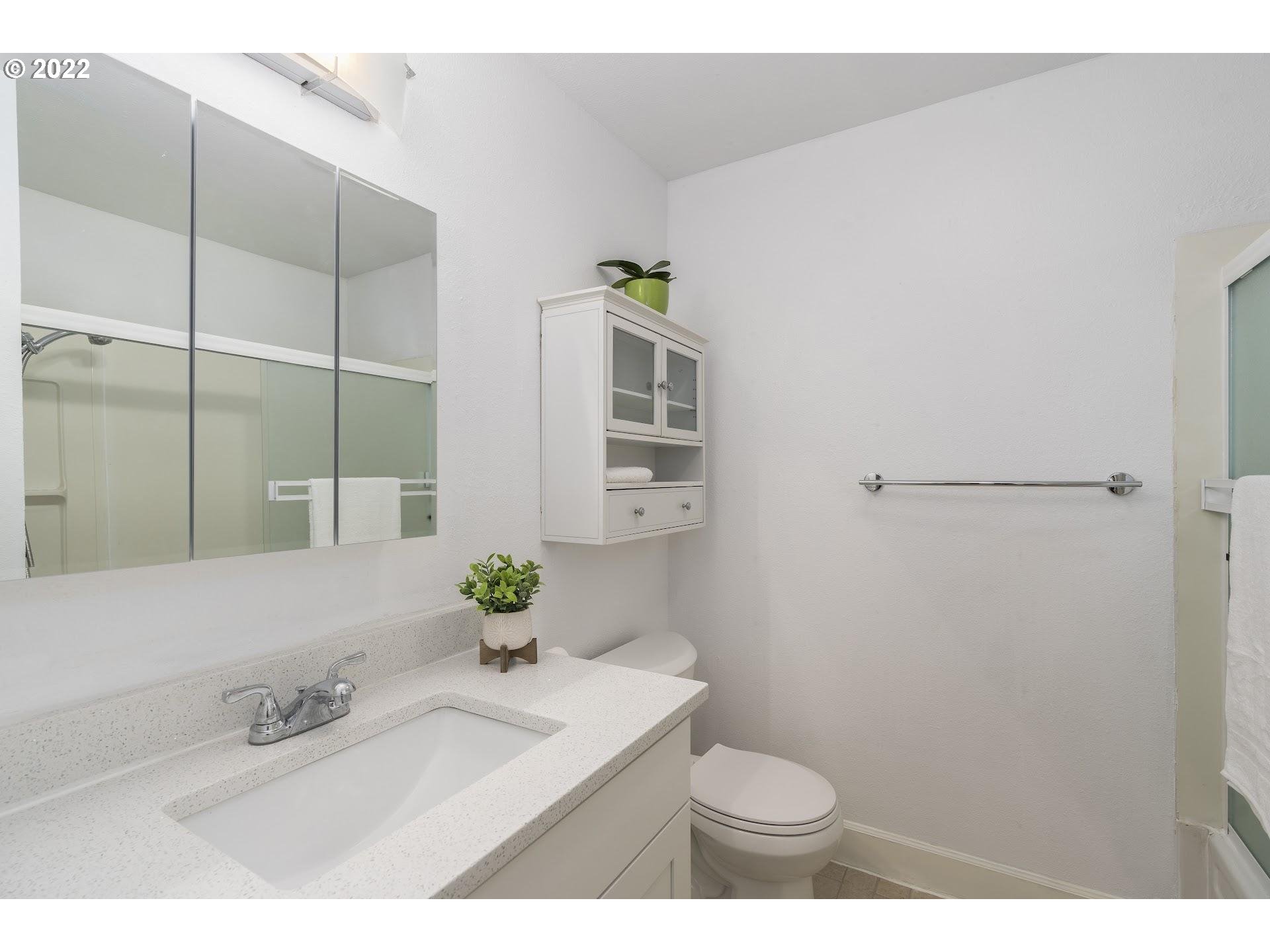 12618 Northwest Barnes Road, Unit 5 Portland, OR 97229 - Photo 20 of 28 Gallery Image 20