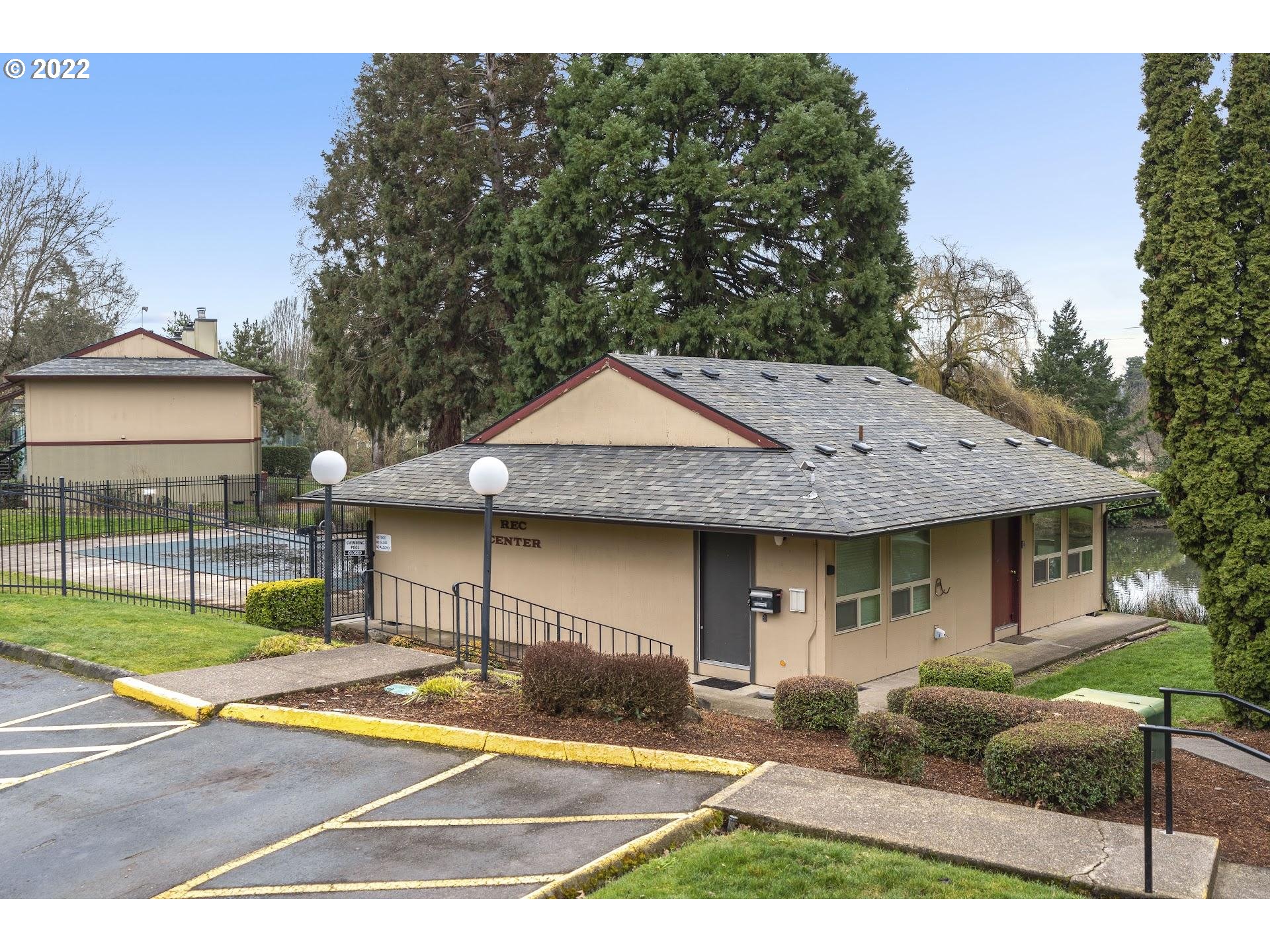 12618 Northwest Barnes Road, Unit 5 Portland, OR 97229 - Photo 25 of 28 Gallery Image 25