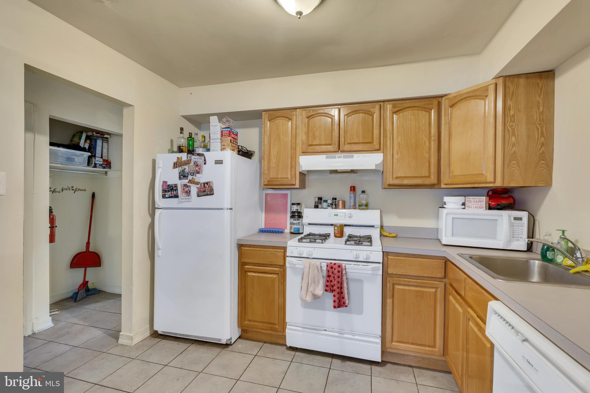17 Beau Rivage Drive Glassboro, NJ 08028 - Photo 5 of 16