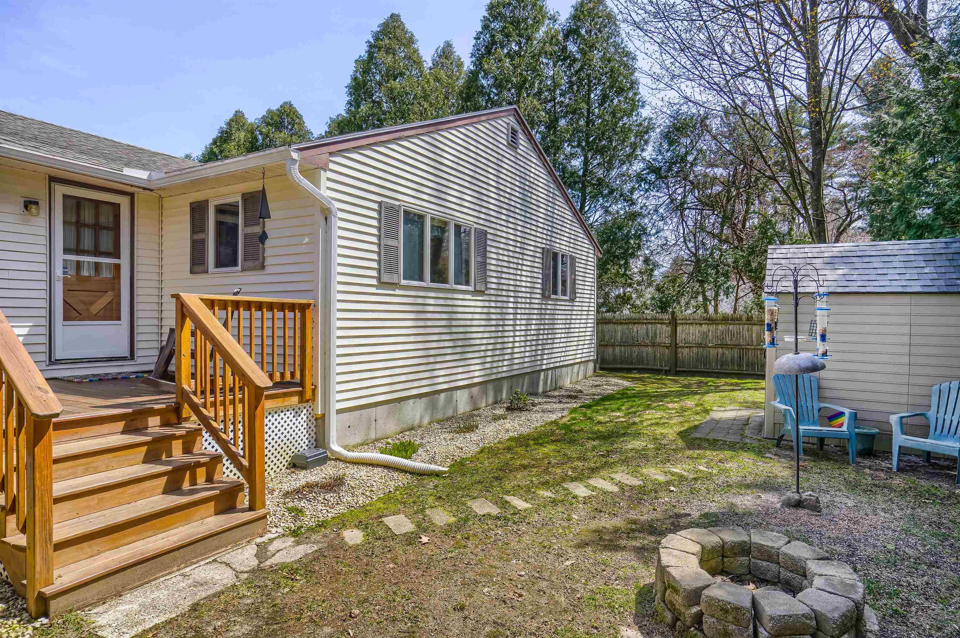 101 Dodge Street Nashua, NH 03064 - Photo 5 of 40