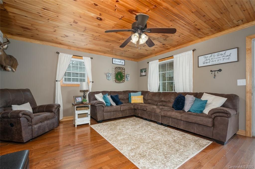 1299 State Line Road Mooresboro, NC 28114 - Photo 3 of 37