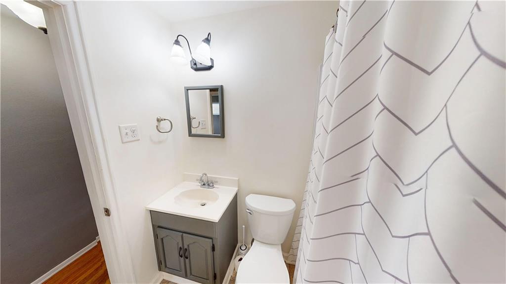 393 Eagle Mill Road Butler, PA 16001 - Photo 10 of 33 Bathroom