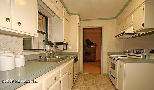6804 Altama Road Jacksonville, FL 32216 - Photo 5 of 12 Kitchen